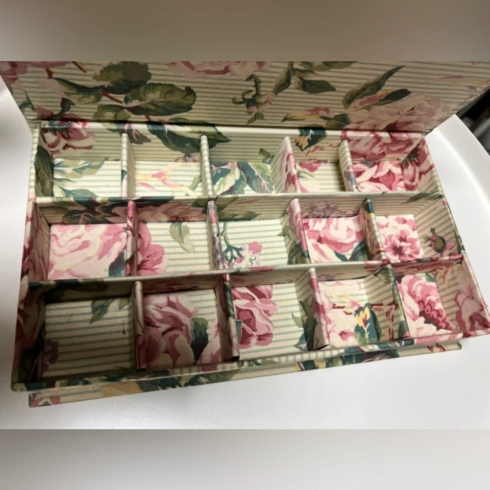 Floral Multi-Compartment Jewelry Organizer in Pink and Green
